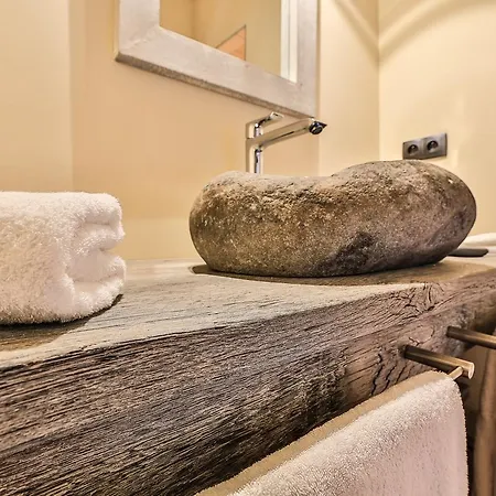 1784 Domaine De Tatil Evi Lourmarin