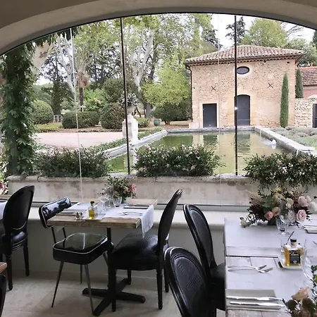 1784 Domaine De * Lourmarin